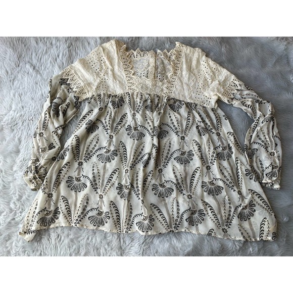 Anthropologie Tops - Anthropologie Cream and Black Blouse